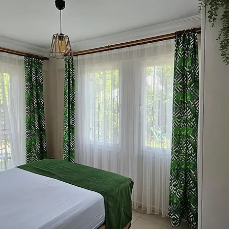 Fethiyede Havuzlu Sitede *
